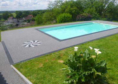 Plage de piscine à Ranchot